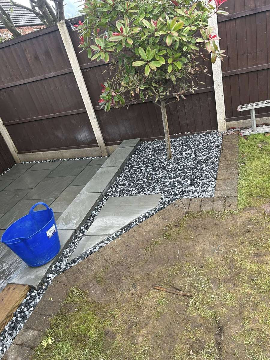 Slate path and gravel border completed by TMH Quality Construction